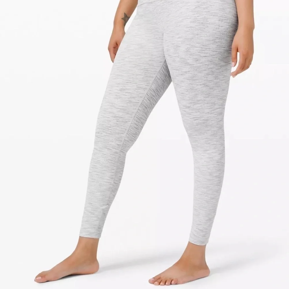 Lululemon Wunder Under Gray White Leggings |‎ 4